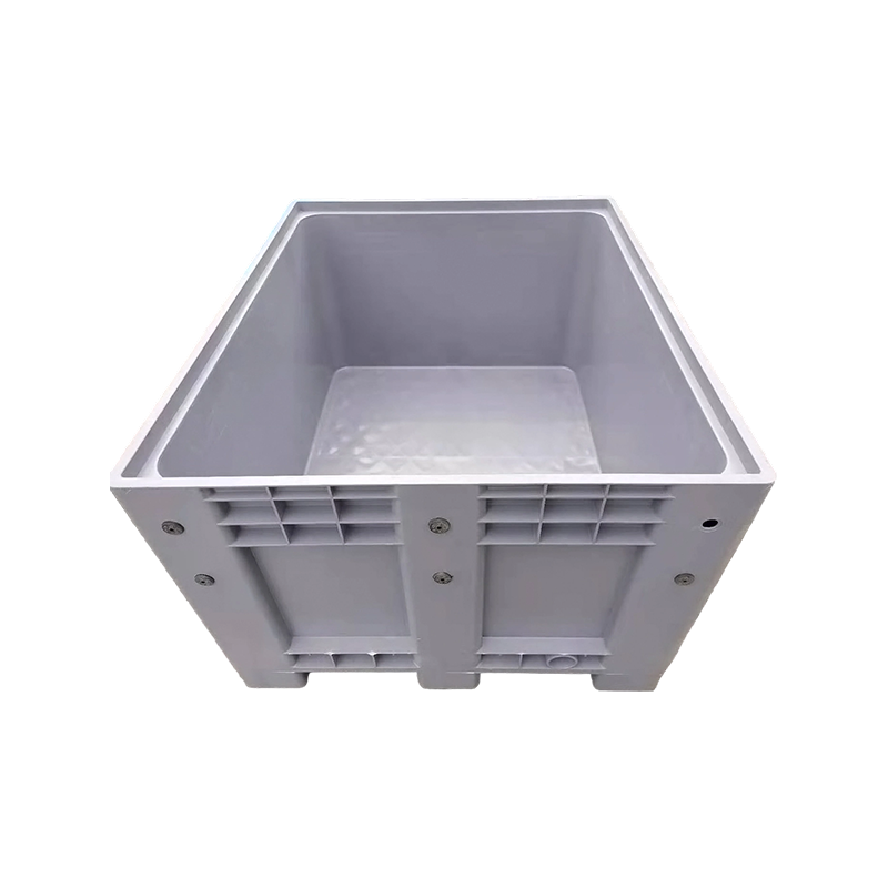 780 Closed Stackable Storage Pallet Container